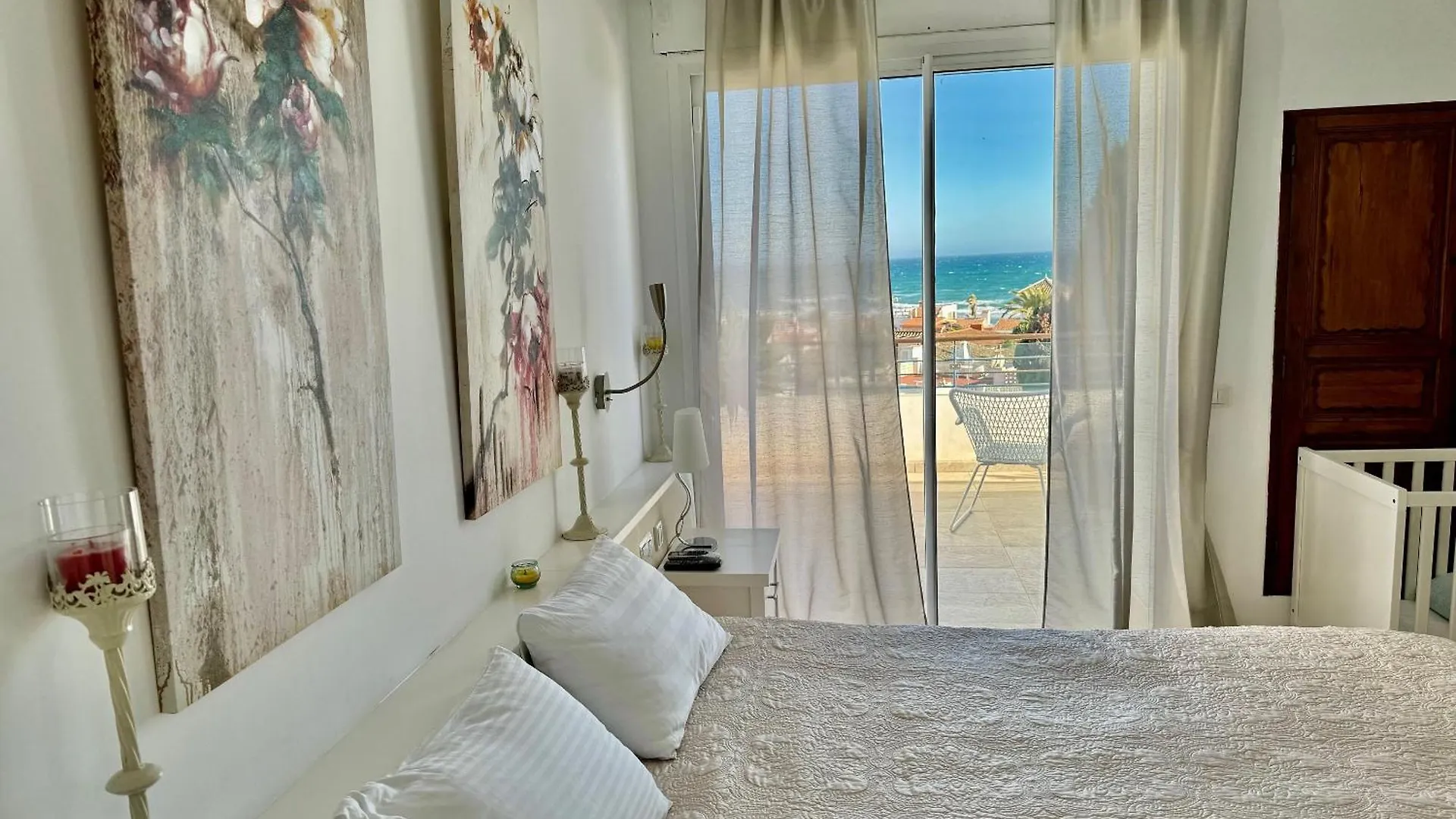 Hermosa Villa En Marbella,100 M Playa, Vistas Al Mar, Piscina Privada 0*, Marbella Spain