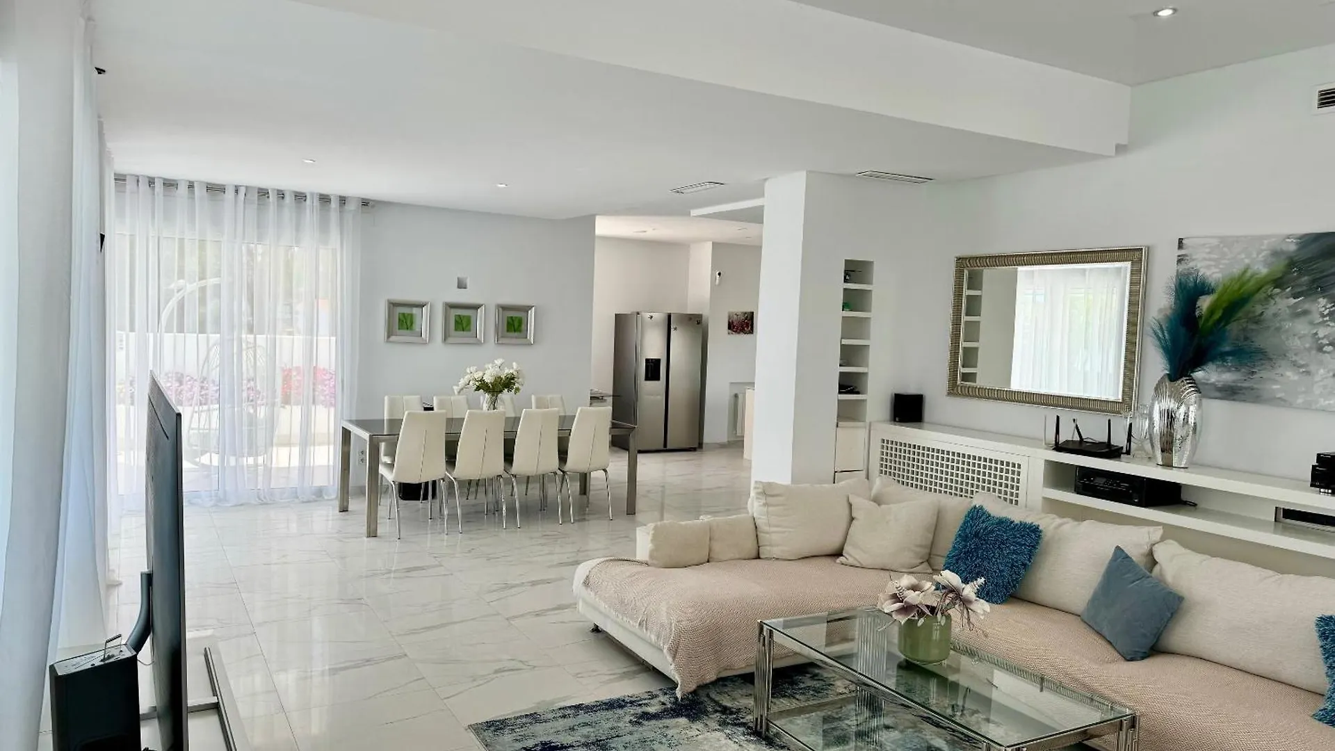 Hermosa Villa En Marbella,100 M Playa, Vistas Al Mar, Piscina Privada Spain