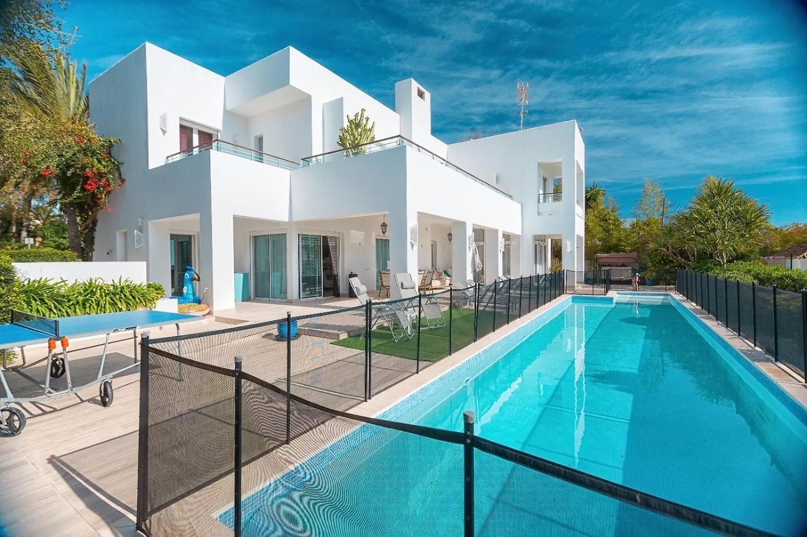 Hermosa Villa En Marbella,100 M Playa, Vistas Al Mar, Piscina Privada 0*, Marbella