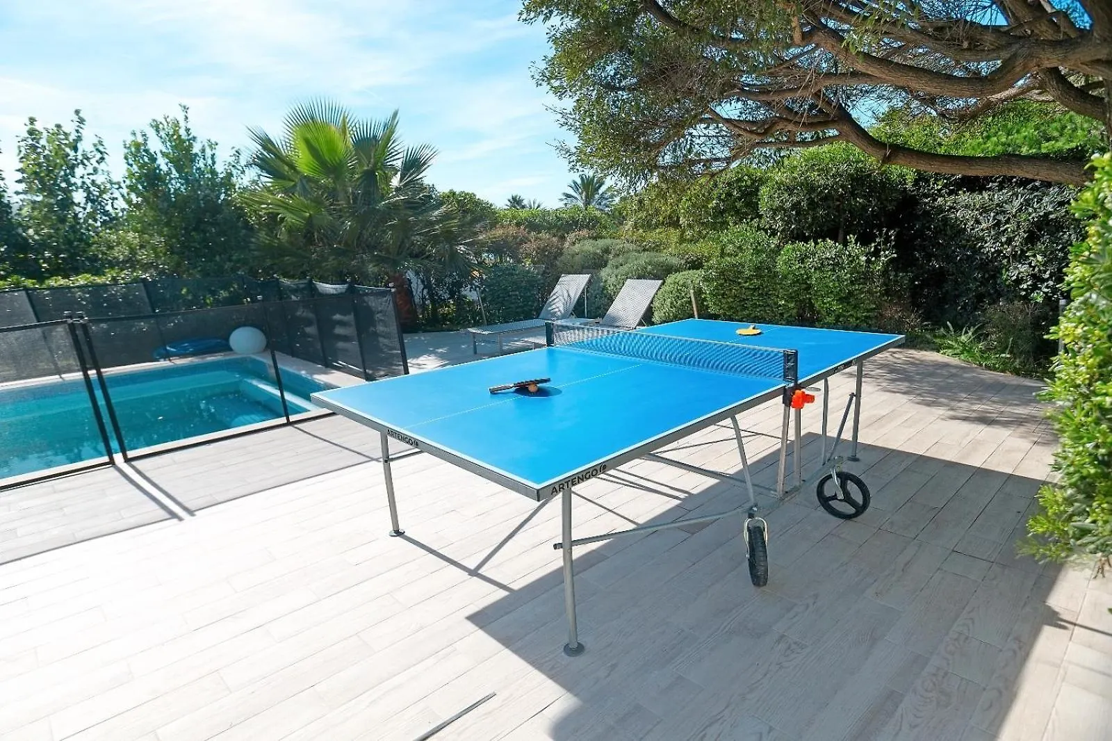 Hermosa Villa En Marbella,100 M Playa, Vistas Al Mar, Piscina Privada