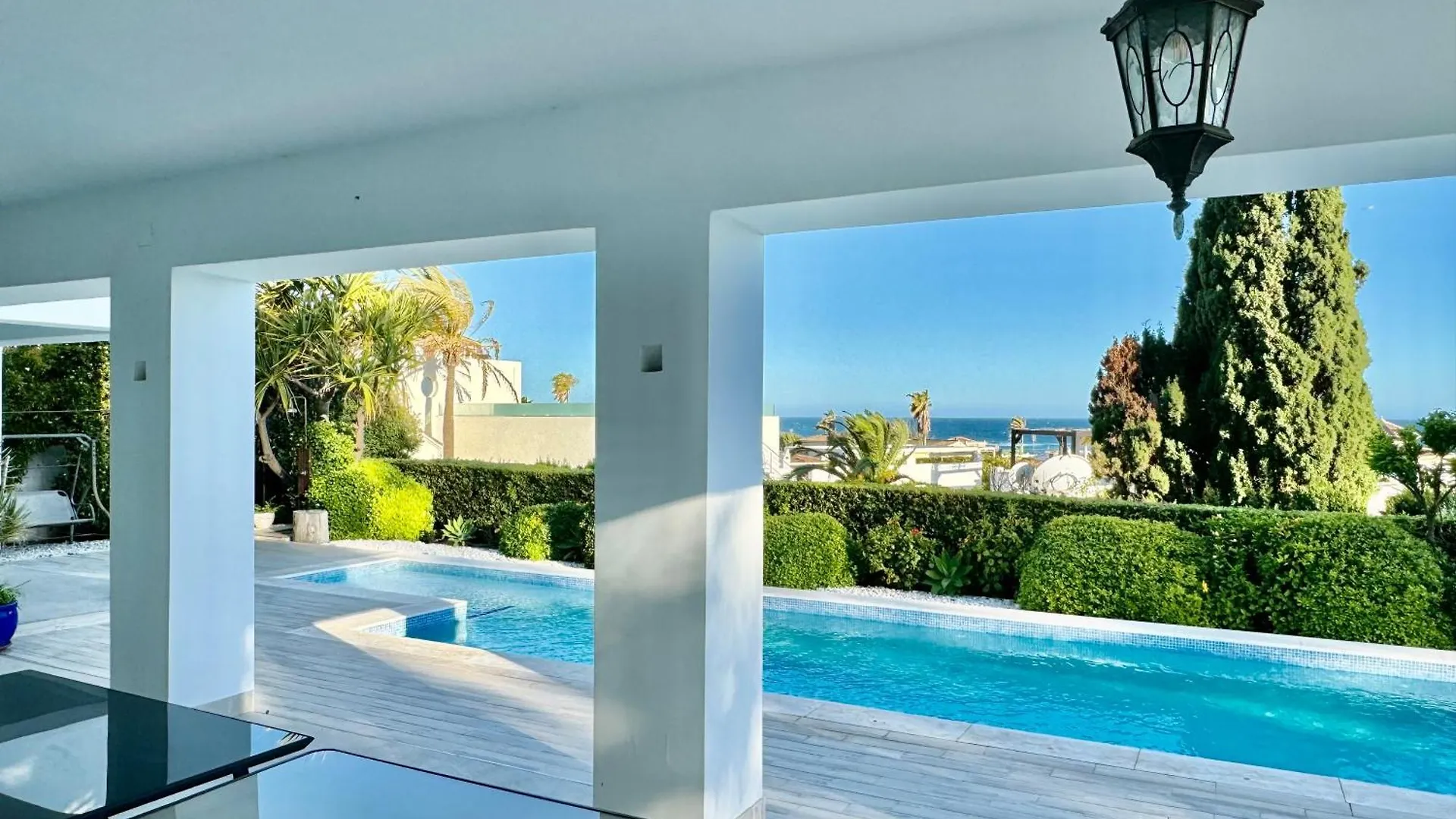 Hermosa Villa En Marbella,100 M Playa, Vistas Al Mar, Piscina Privada Marbella