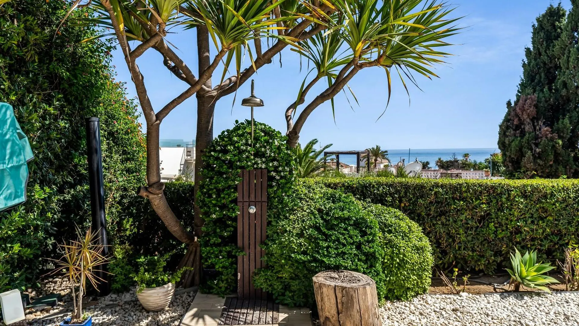 Hermosa Villa En Marbella,100 M Playa, Vistas Al Mar, Piscina Privada