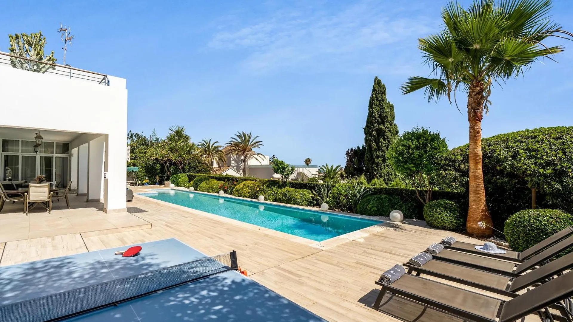 Hermosa Villa En Marbella,100 M Playa, Vistas Al Mar, Piscina Privada Spagna