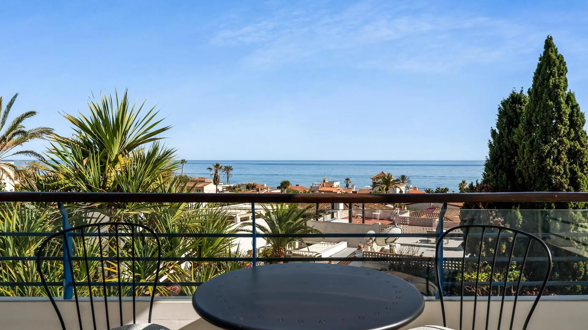 Hermosa Villa En Marbella,100 M Playa, Vistas Al Mar, Piscina Privada Spain