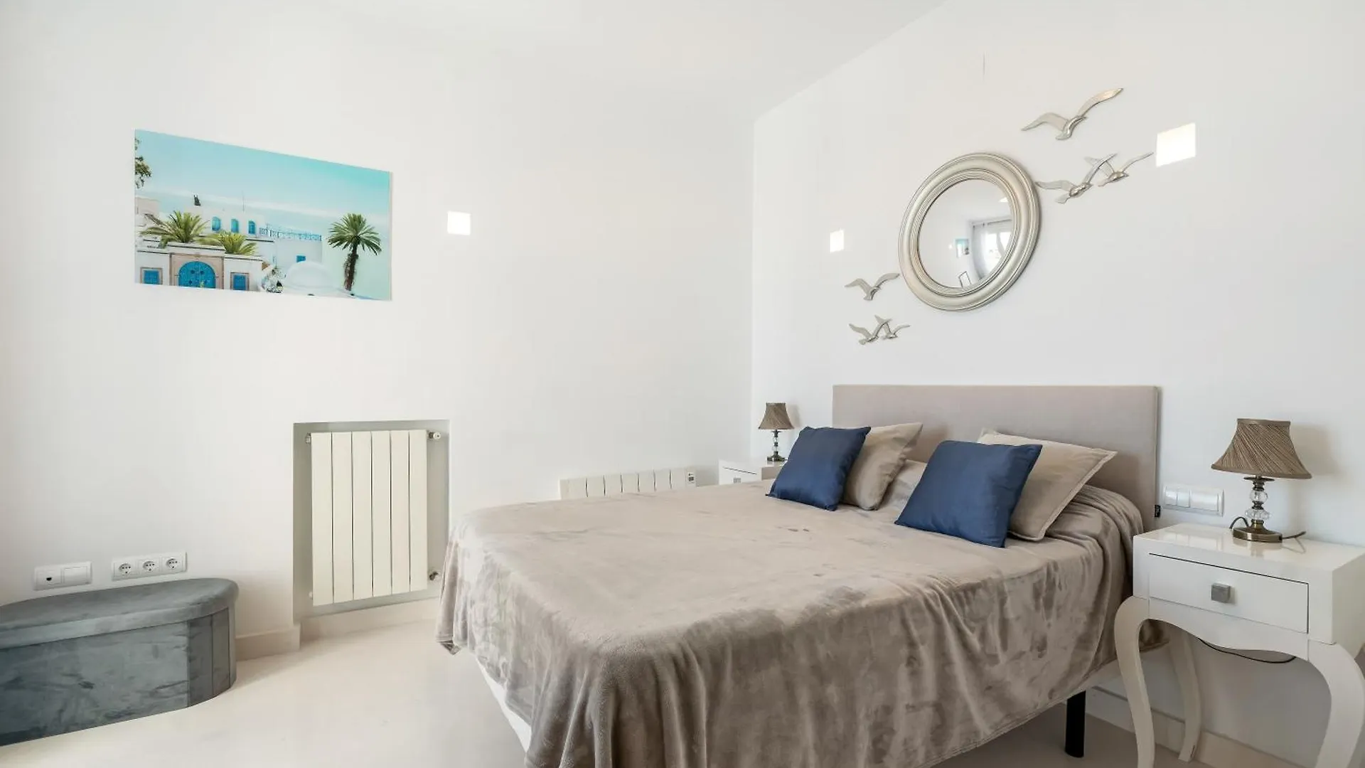 Hermosa Villa En Marbella,100 M Playa, Vistas Al Mar, Piscina Privada  Marbella