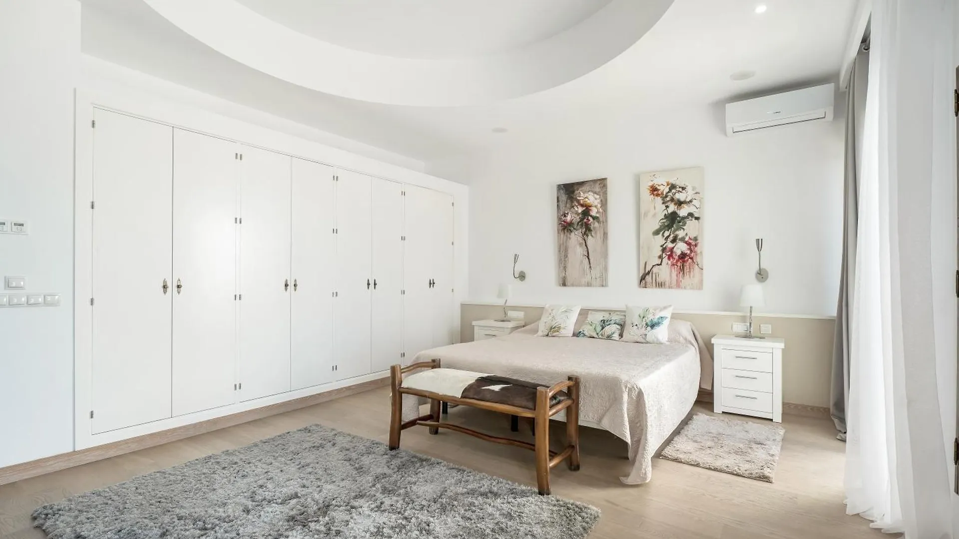 Hermosa Villa En Marbella,100 M Playa, Vistas Al Mar, Piscina Privada