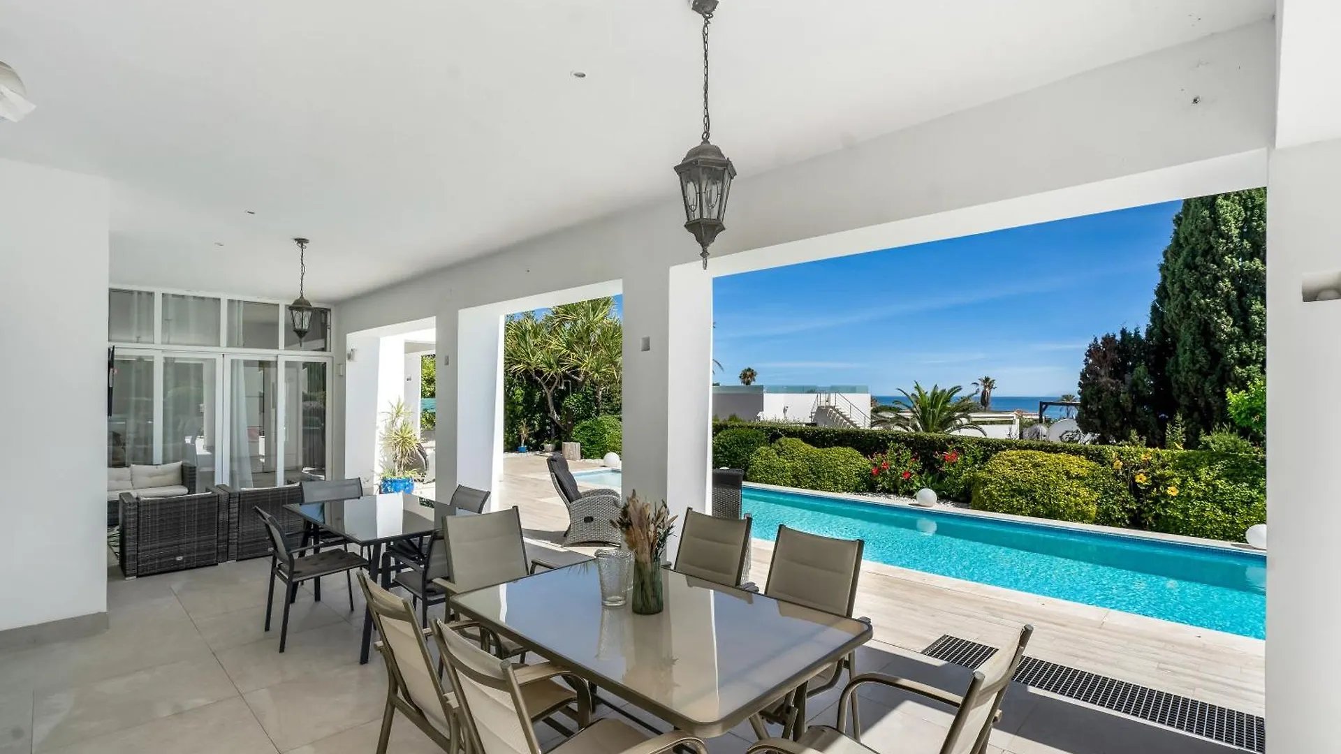Hermosa Villa En Marbella,100 M Playa, Vistas Al Mar, Piscina Privada