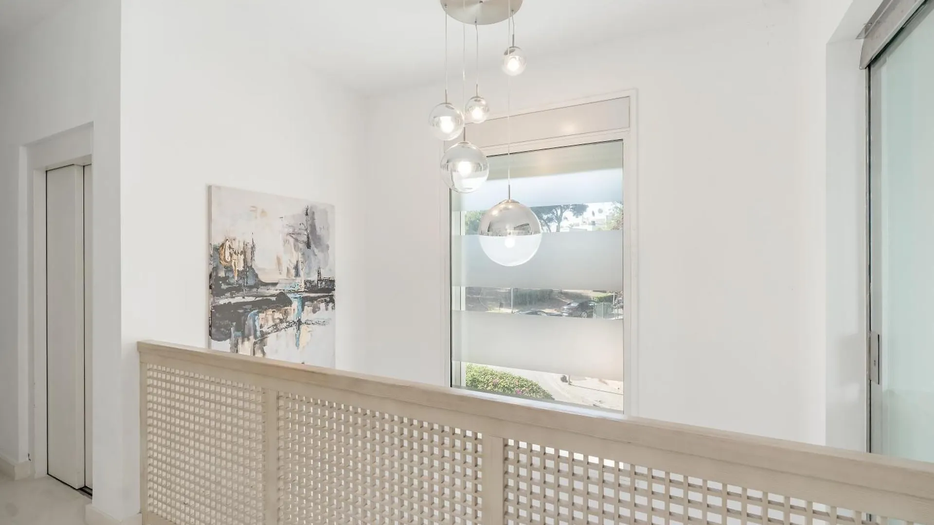 Hermosa Villa En Marbella,100 M Playa, Vistas Al Mar, Piscina Privada Spain