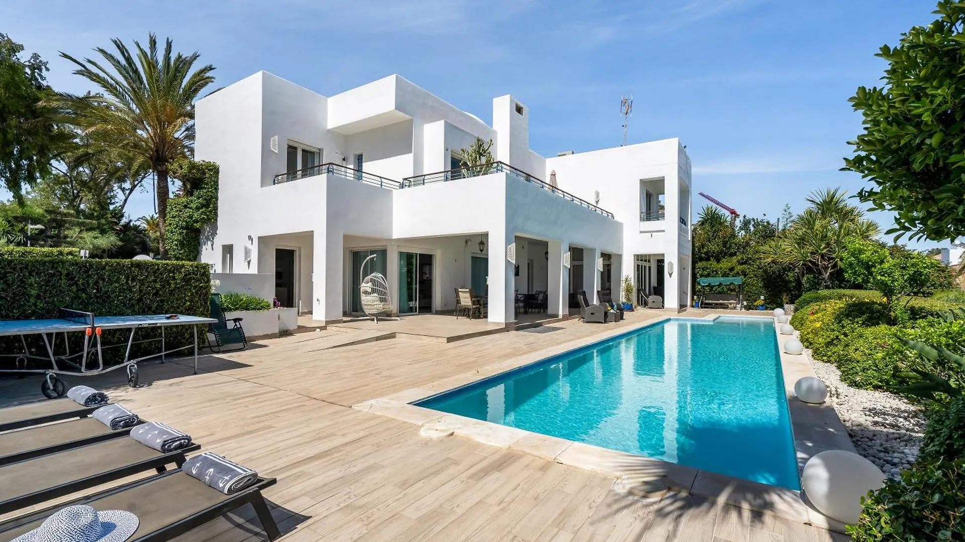 Hermosa Villa En Marbella,100 M Playa, Vistas Al Mar, Piscina Privada Marbella