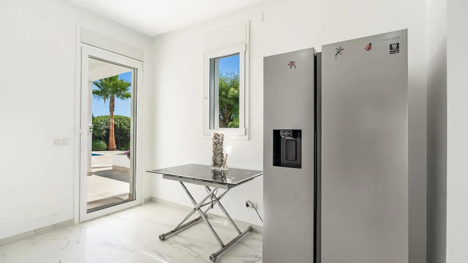 Hermosa Villa En Marbella,100 M Playa, Vistas Al Mar, Piscina Privada 0*, Marbella Spain