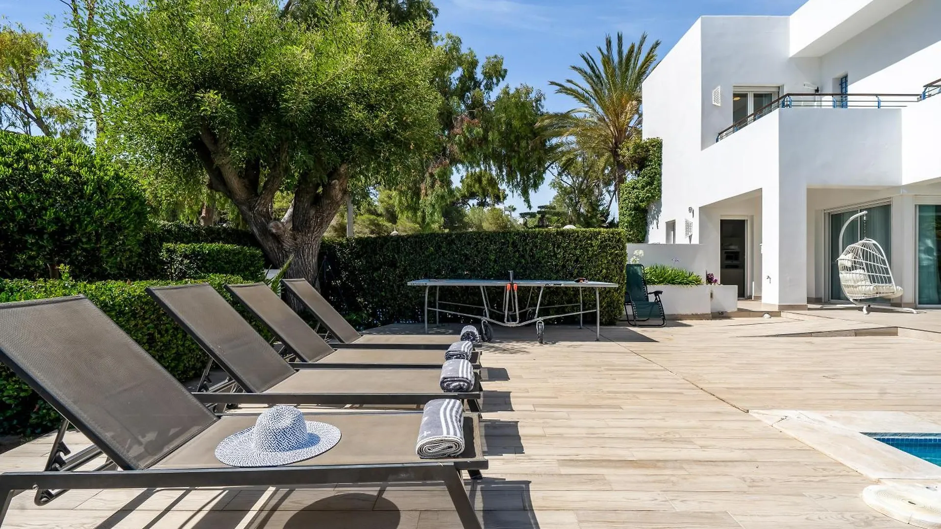 Hermosa Villa En Marbella,100 M Playa, Vistas Al Mar, Piscina Privada