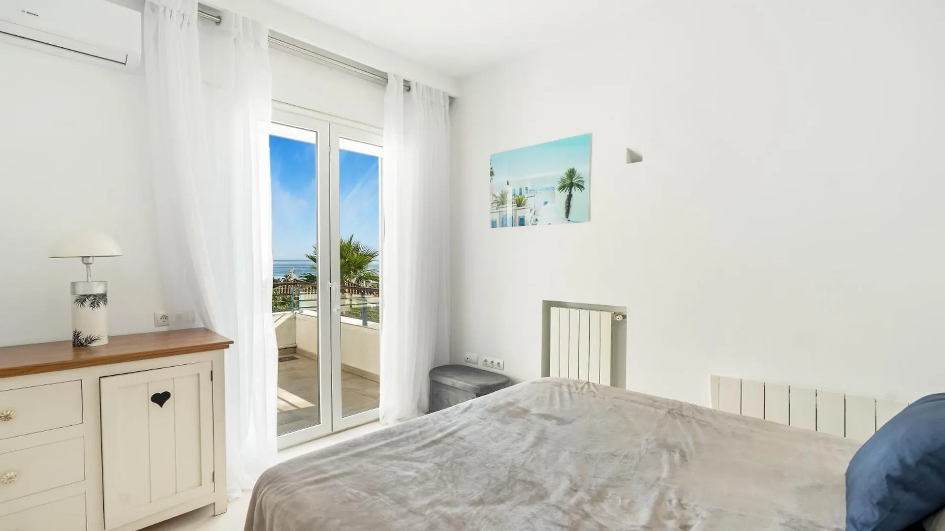 Hermosa Villa En Marbella,100 M Playa, Vistas Al Mar, Piscina Privada Marbella