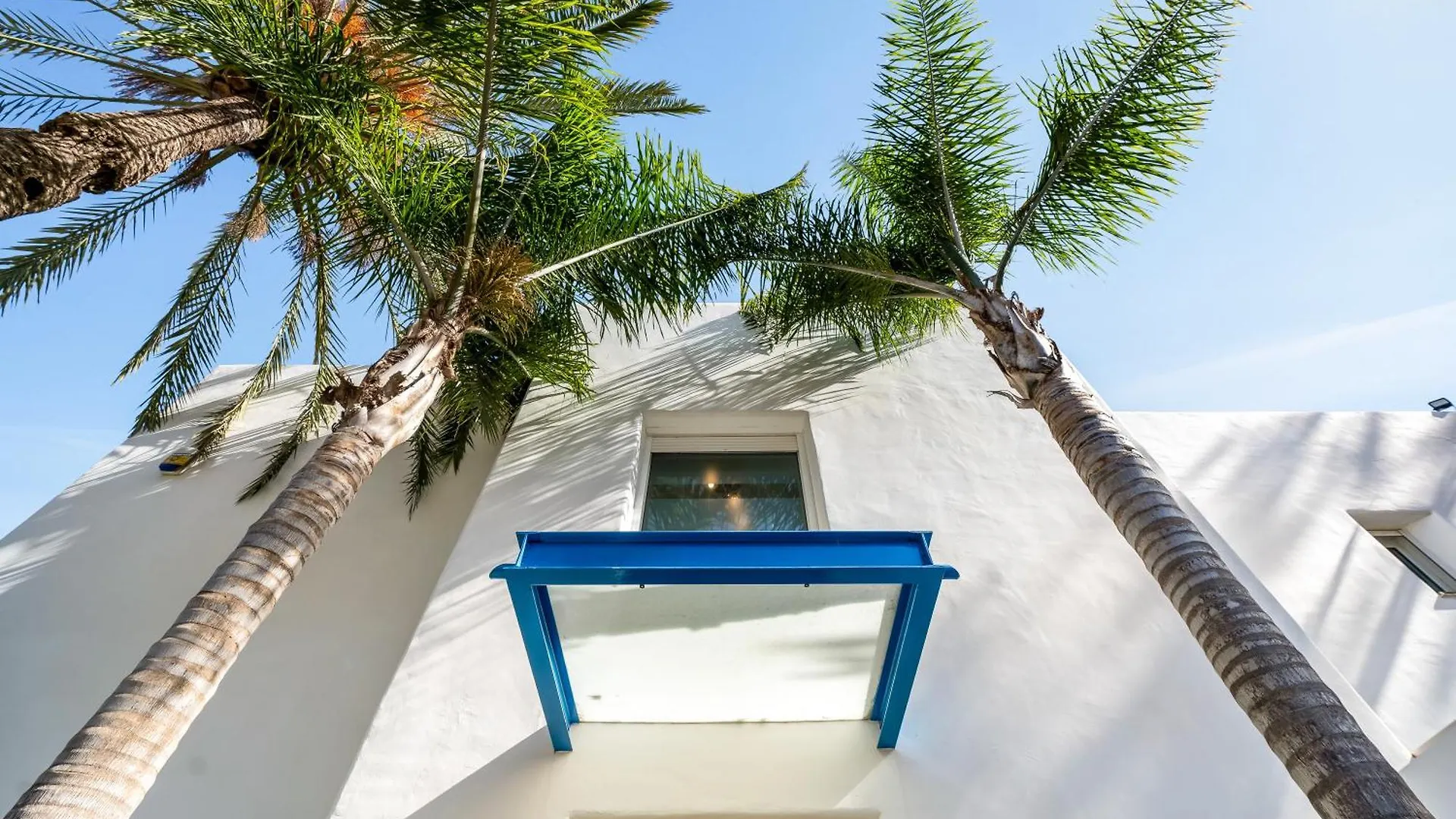 Hermosa Villa En Marbella,100 M Playa, Vistas Al Mar, Piscina Privada